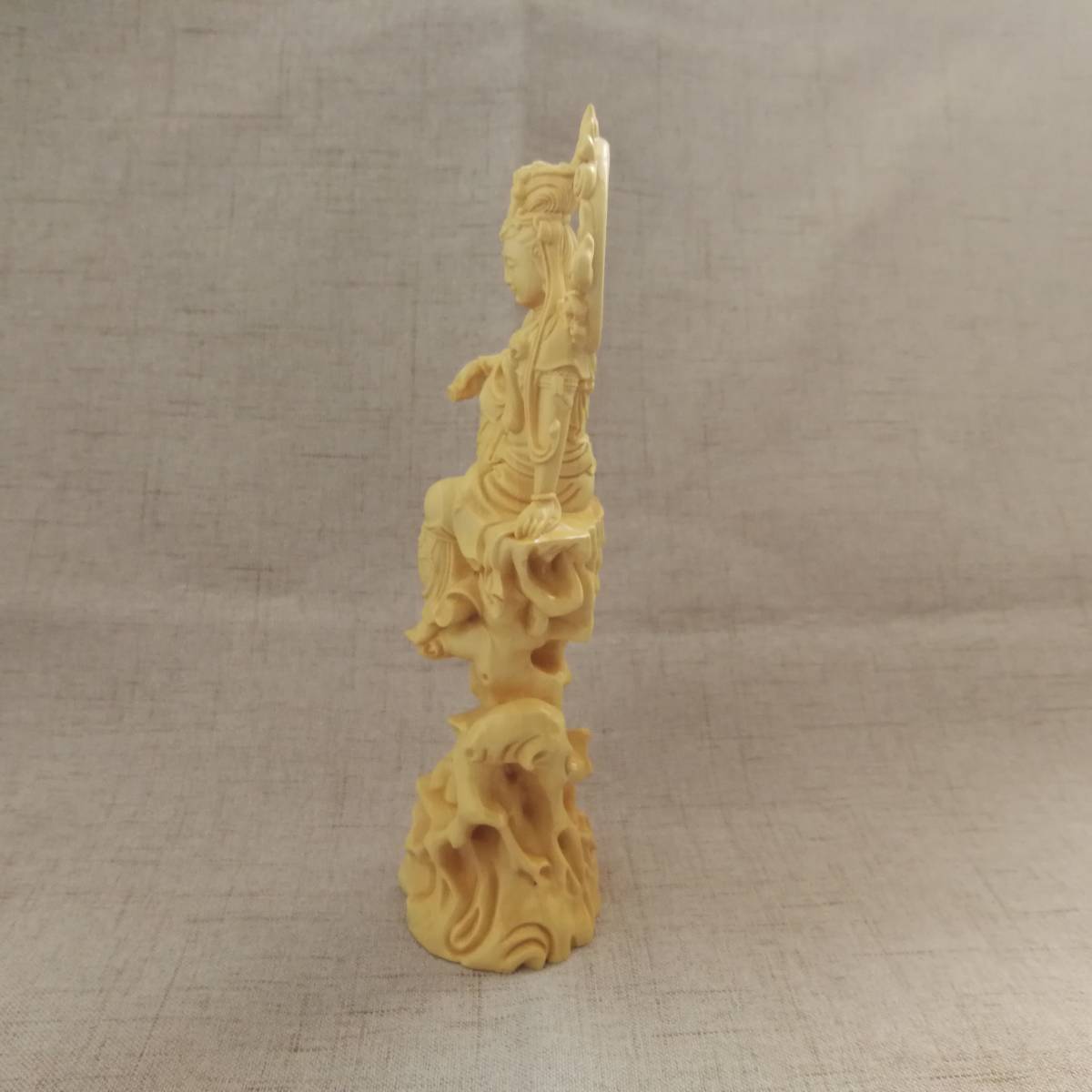 木彫りの仏像弥勒菩薩12.5cm 柘植 ツゲ 木製 弥勒菩薩半跏 木彫仏像