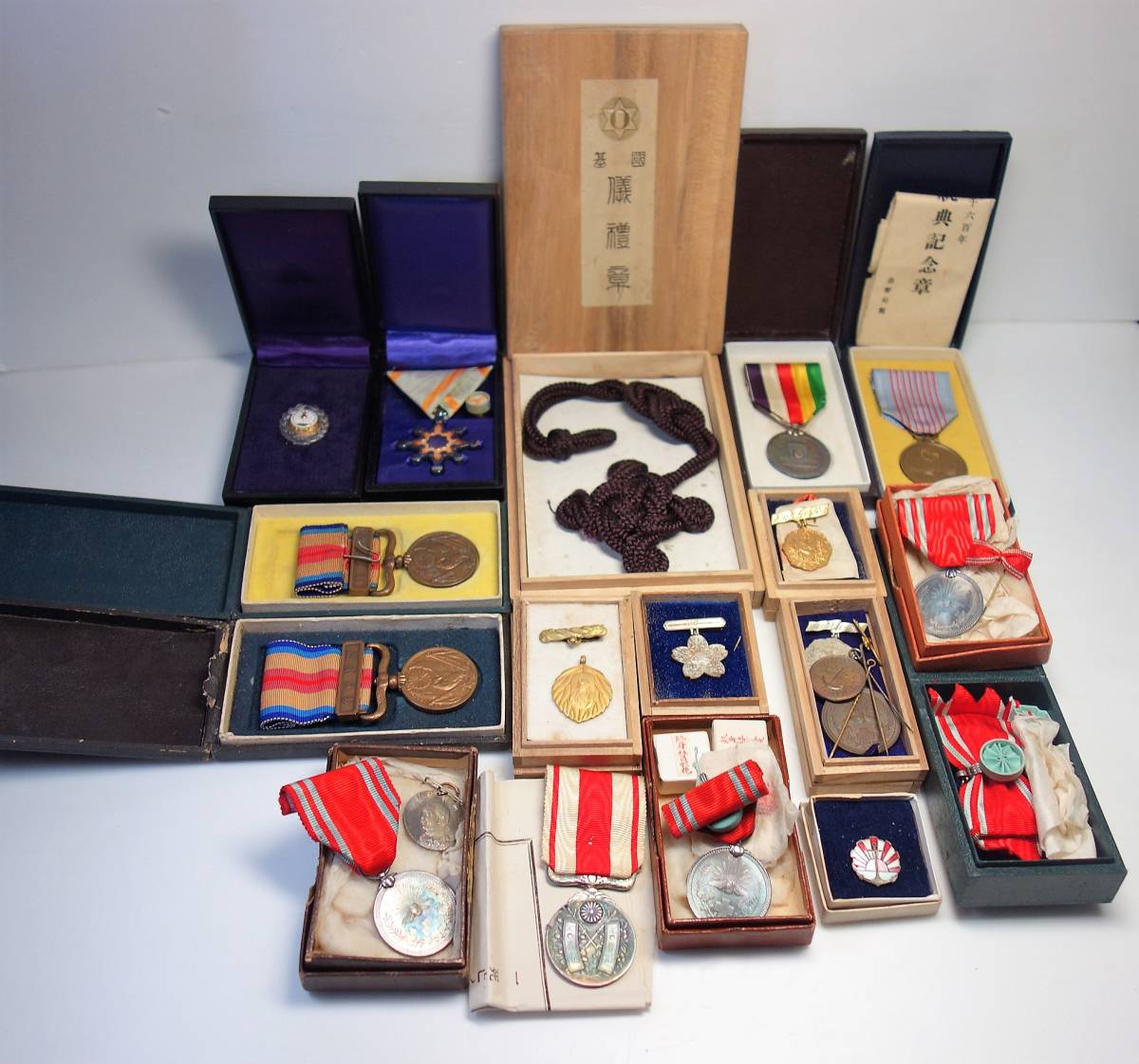 ⁄ 勲章 證書 旧日本軍 賞状他 勲記 褒状 大日本帝国 戦前 賞状 支那