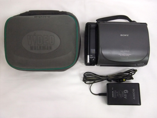 SONY】ソニー ビデオウォークマン GV-SX50 中古8mmテープ90本付き 希少
