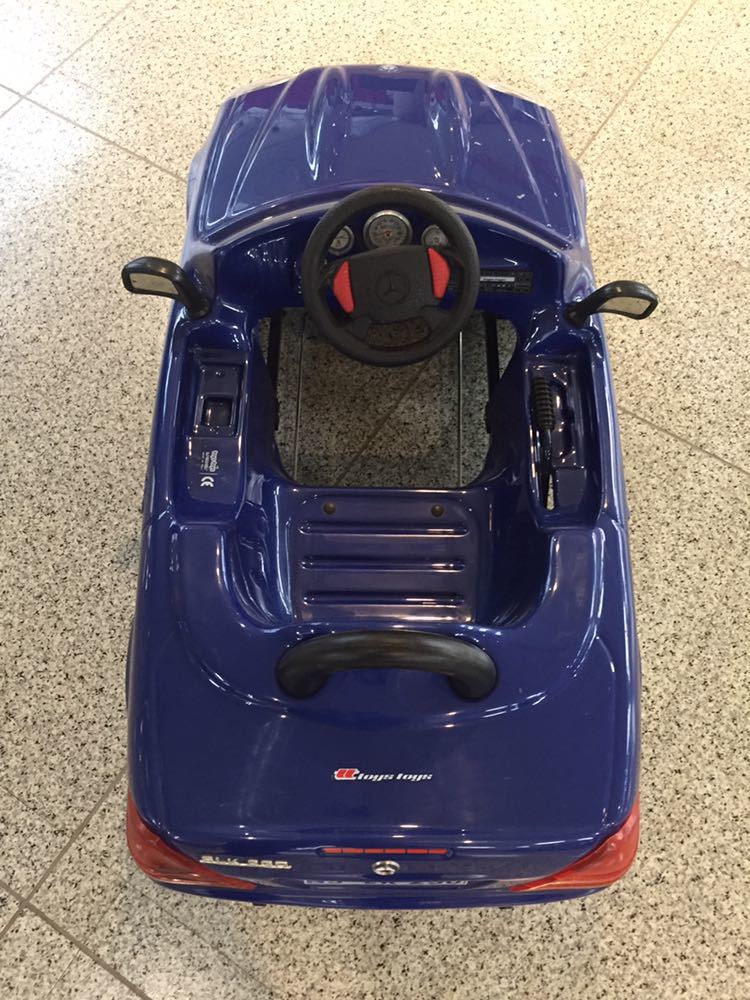 イタリアtoys toys社本格ペダルカーメルセデスベンツSLK230乗用玩具