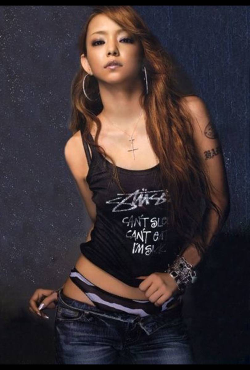 安室奈美恵 A4 ポスター2枚 L判写真40枚 サイン付 セクシー写真