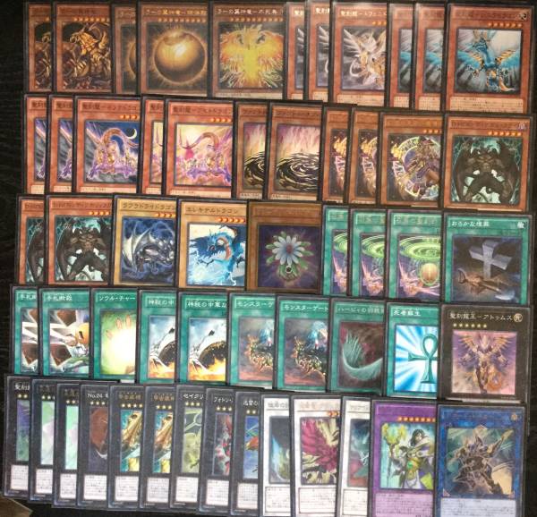 聖刻ラー デッキ 構築済み EX15枚 全カードスリーブ付き 遊戯王 ラーの翼神竜 球体形 幻想の見習い魔導師 デコードトーカー
