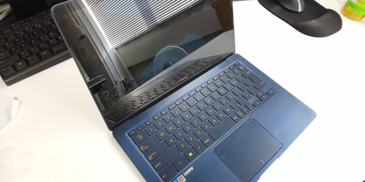 ☆ジャンク品☆ ASUS Zenbook 3 Deluxe 14