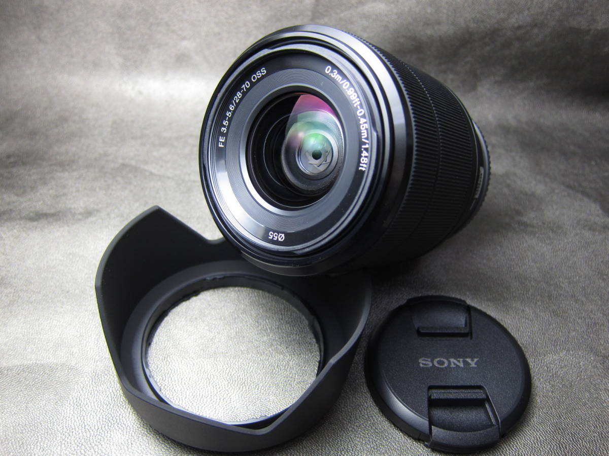 Sony 28-70mm OSS FE F3.5-5.6 Lens SEL2870 Frame f⁄3.5-5.6 : (SEL2870)