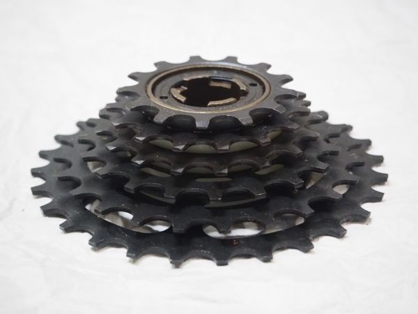 サンツアー（SUNTOUR）ボスフリー 6速 13-28 ☆ビンテージ