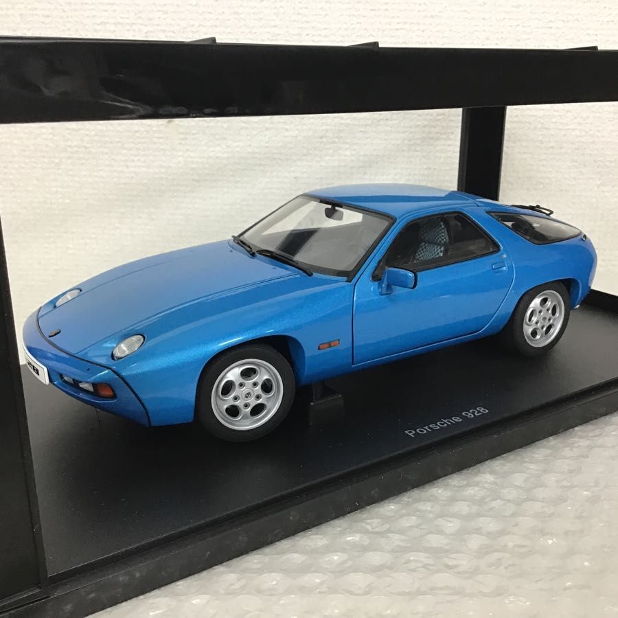 オートアート 1/18 ポルシェ928 ミネルヴァ ブルー メタリック