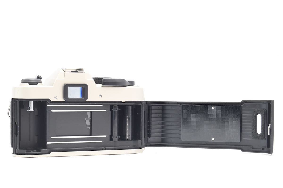 ◇ Nikon ニコン FM10 + Zoom-NIKKOR 35-70mm F3.5-4.8 フィルムカメラ
