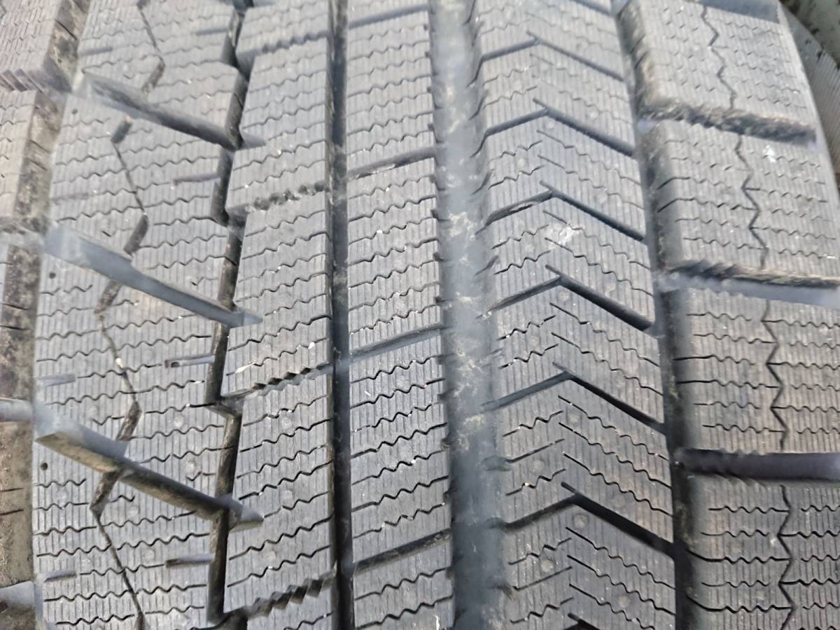 中古 4本 スタッドレスタイヤ バリ溝 残溝約8.5mm 245/40R18 93Q 中古 4本 スタッドレスタイヤ バリ溝 残溝約8.5mm 245/40R18 93Q