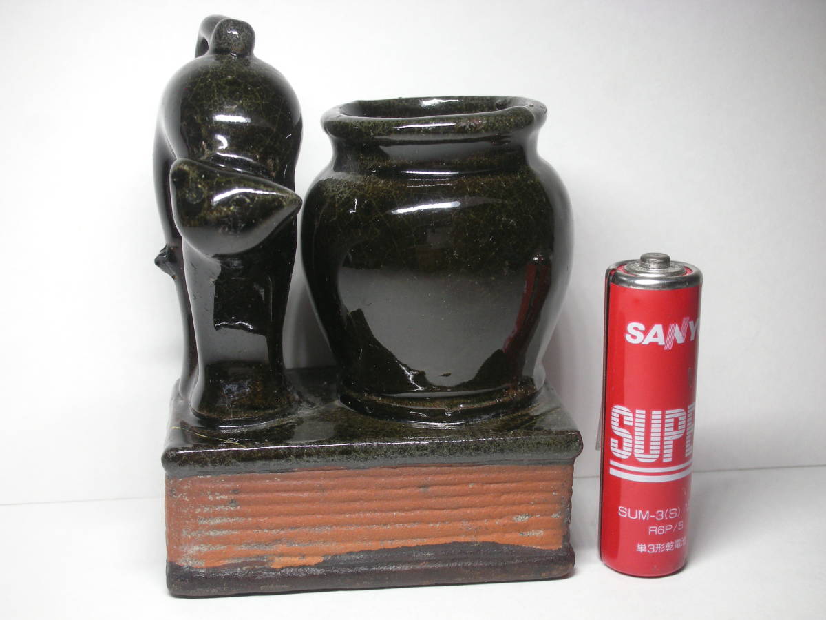 レトロ モダン 陶器 本の上の黒猫 花瓶 一輪挿し ペン立て 置物 ねこ ネコ 猫 雑貨 売買されたオークション情報 Yahooの商品情報をアーカイブ公開 オークファン Aucfan Com