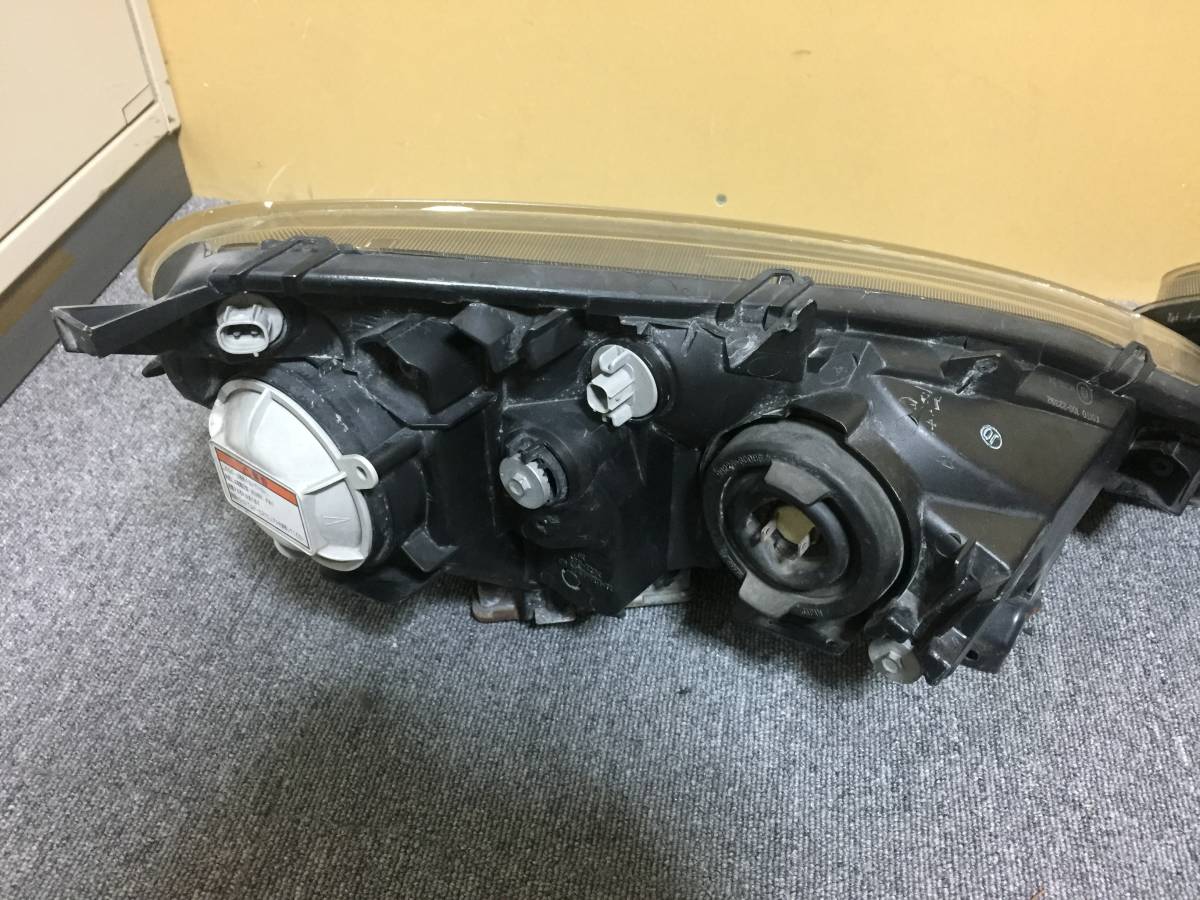 ☆ホンダ純正☆インテグラ タイプR☆左右ヘッドライト☆DC5☆100-22392 