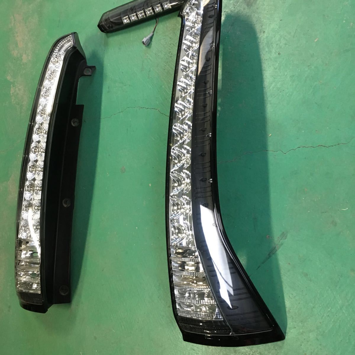 C25 セレナ LED テールランプ _3