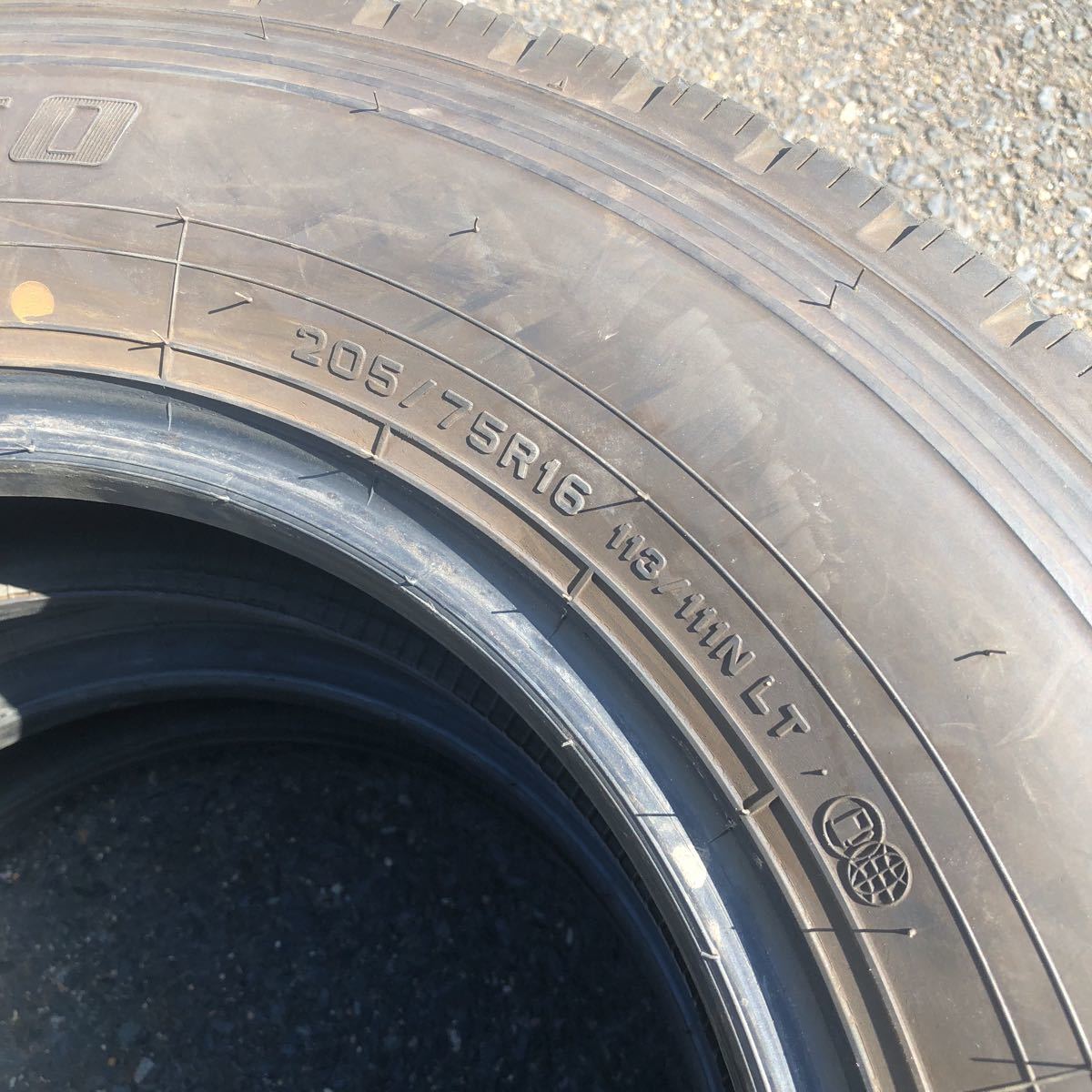 エナセーブ ダンロップ SP 205&frasl;75R16 113&frasl;111N LT50M SPLT50 DUNLOP 113／111nの通販 205／75r16 lt50 sp LT ENASAVE 中古(K323) 205&frasl;75r16