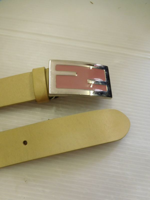 □フェンディ FENDI□シンプル FF ロゴデザイン バックル レザー