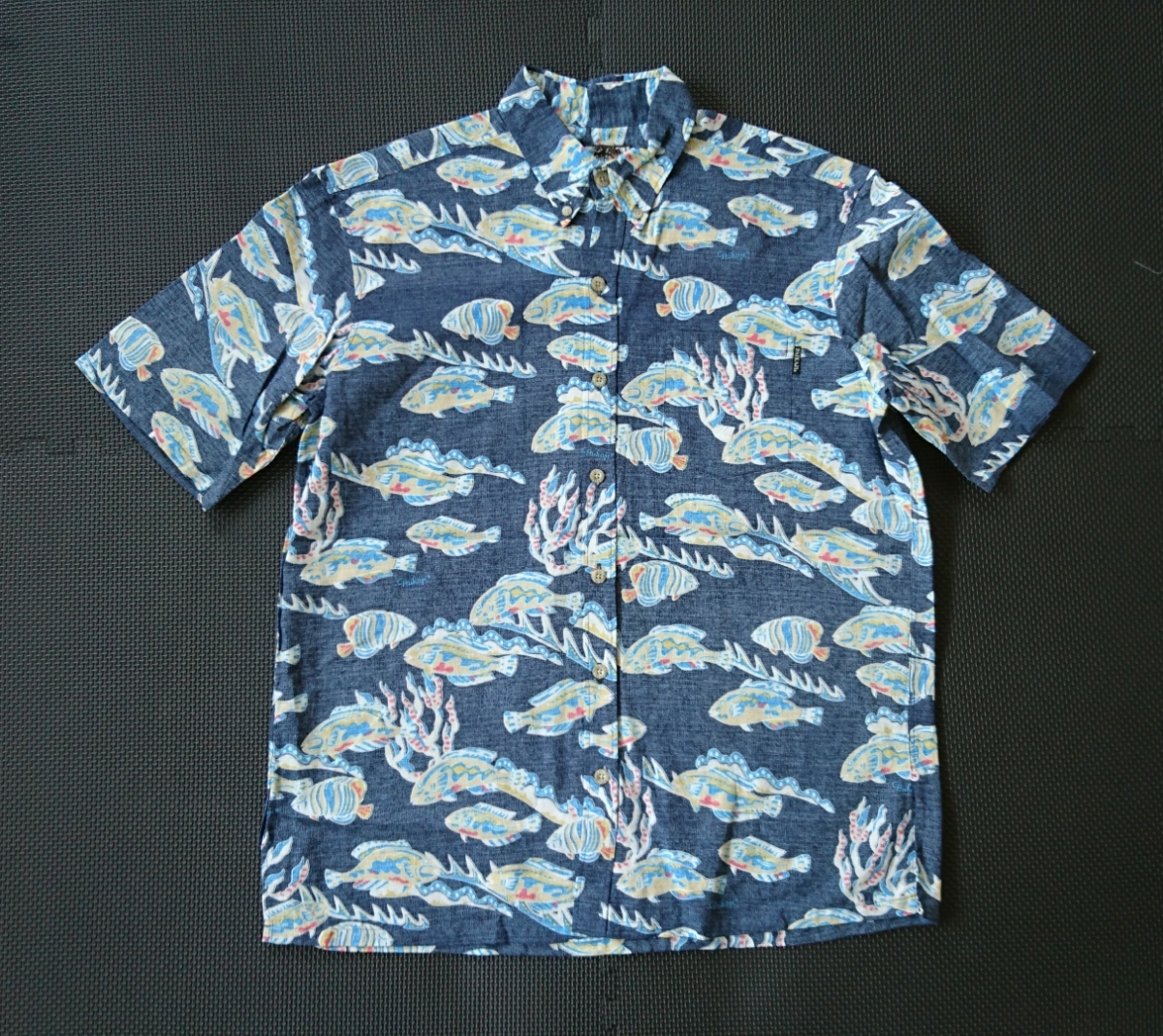 赤字超特価，新品 1 PAIKAJI パイカジ ジュネ 沖縄発 かりゆしウエア 半袖アロハシャツ 魚柄 竹&times;綿 LARGE(Lサイズ)｜売買されたオークション情報、yahooの商品情報をアーカイブ公開 - オークファン アロハシャツ