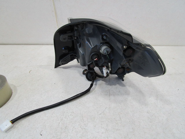 即決 良品 トヨタ サイ SAI AZK10 後期 純正 左テールライト KOITO 75