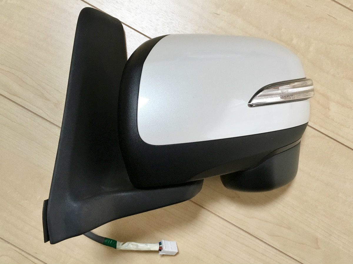 美品 ダイハツ 純正 タント ドアミラー サイドミラー LA600S LA610S 左