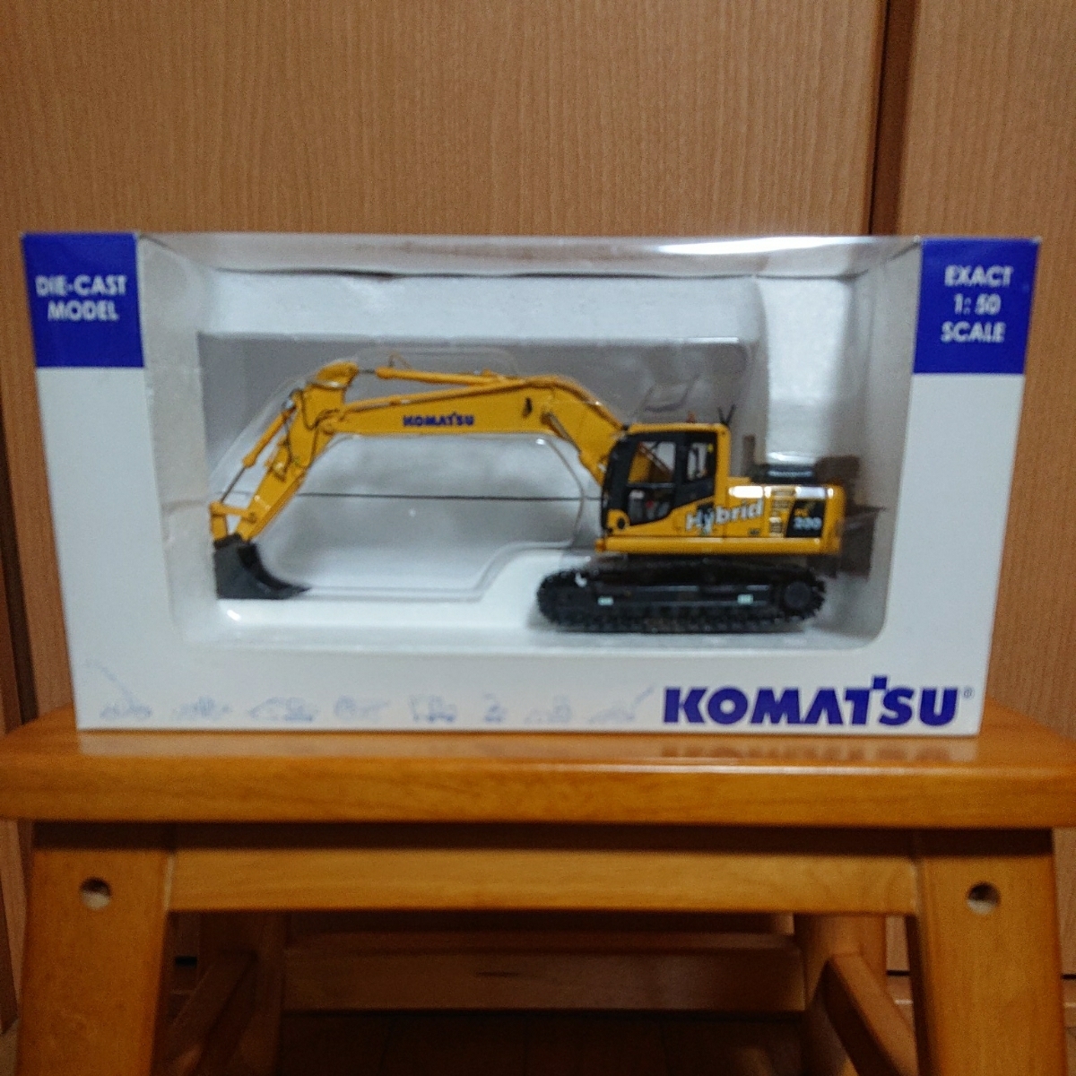 コマツ 1⁄50 KOMATSU 1⁄5まで価格KOMATSU - PC200-8 バックホー 中古 