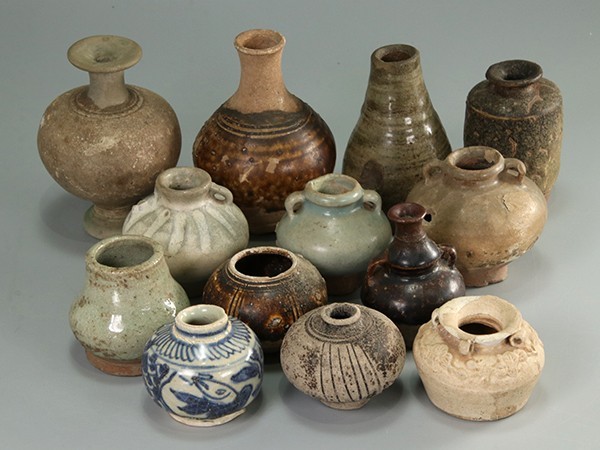 赤字超特価，SALE Y296. 古美術品 宋胡録 染付 黒釉 小壷 13点まとめて / 古陶磁時代古玩タイスワンカーロク(東南アジア)｜売買されたオークション情報、yahooの商品情報をアーカイブ公開 - オークファン 東南アジア