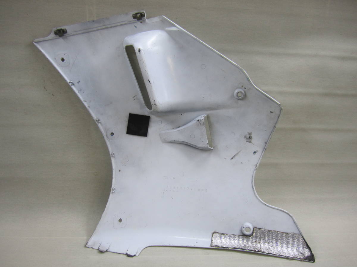 ○1 SUZUKI スズキ RGV250ガンマ VJ22A 純正 アンダーカウル 右 サイド