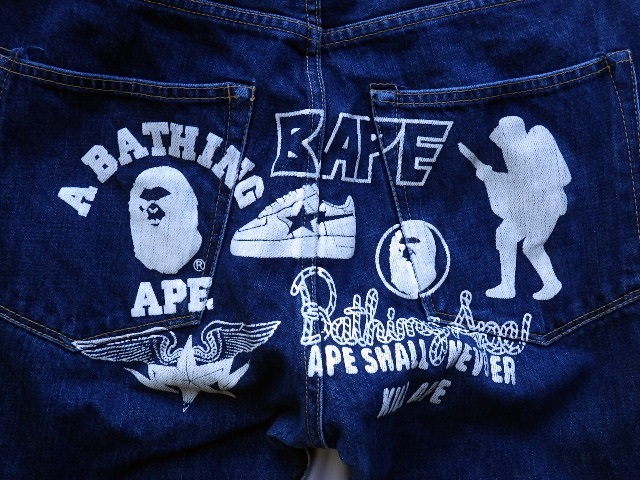 BAPEアベイシングエイプバックプリントジーンズs☆デニムパンツ APE 