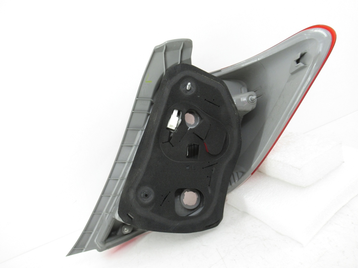 ☆ 良品 ☆ ヴィッツ NSP130 純正 左 テールライト 【KOITO 52-273