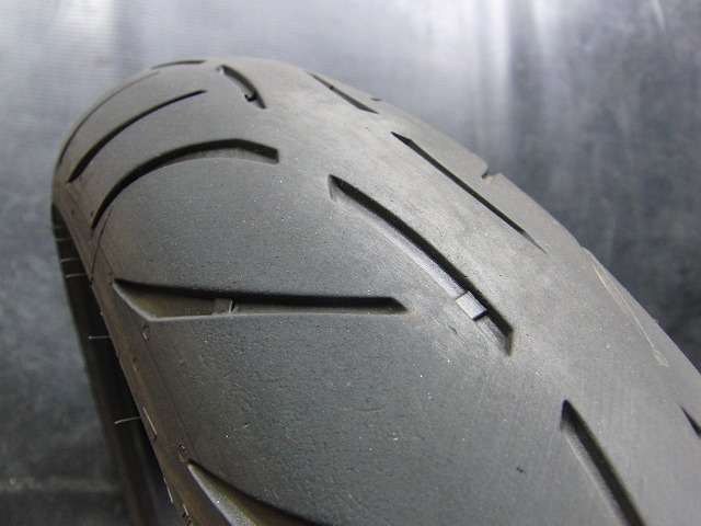 単品中古タイヤ!メッツラー◎レーステック RR. 120/70ZR17. え978:22045