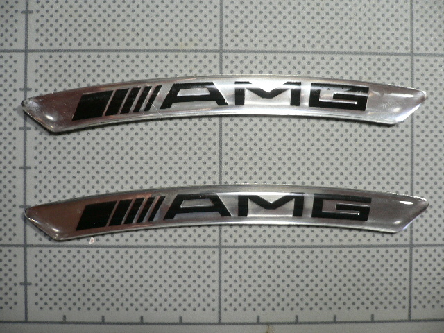 ★★ 社外品 ＡＭＧ ロゴ ホイール エンブレム ⑦ 縦 約 １ｃｍ 横 １０．５ ｃｍ ×２枚 ベンツ 用 ★