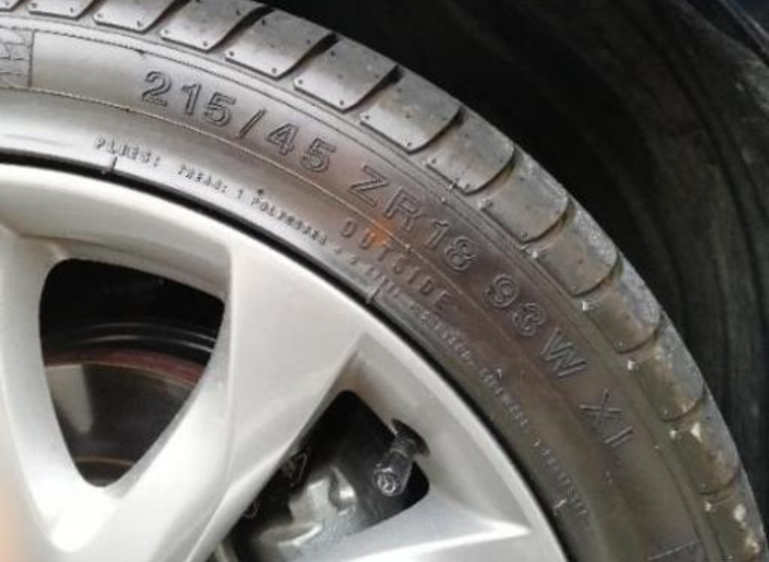 【美品】マツダ純正18ホイール バリ山タイヤ付！_2