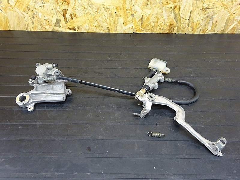 221110DR-Z400SM(SK44A-103)□ リアブレーキセット キャリパー 2026年