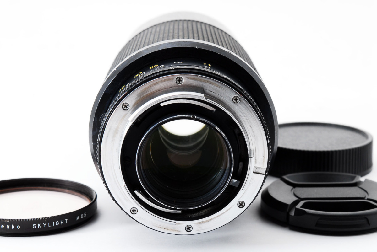 Lot 82 - A Leitz Vario-Elmar-R f/4.5 75-200mm Lens