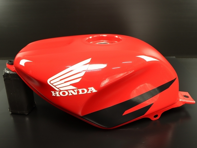 美品 NSR250R MC28 純正 ガソリンタンク 凹み無し サビ無し ガソリン 美品 NSR250R MC28 純正 ガソリンタンク 凹み無し サビ無し ガソリン