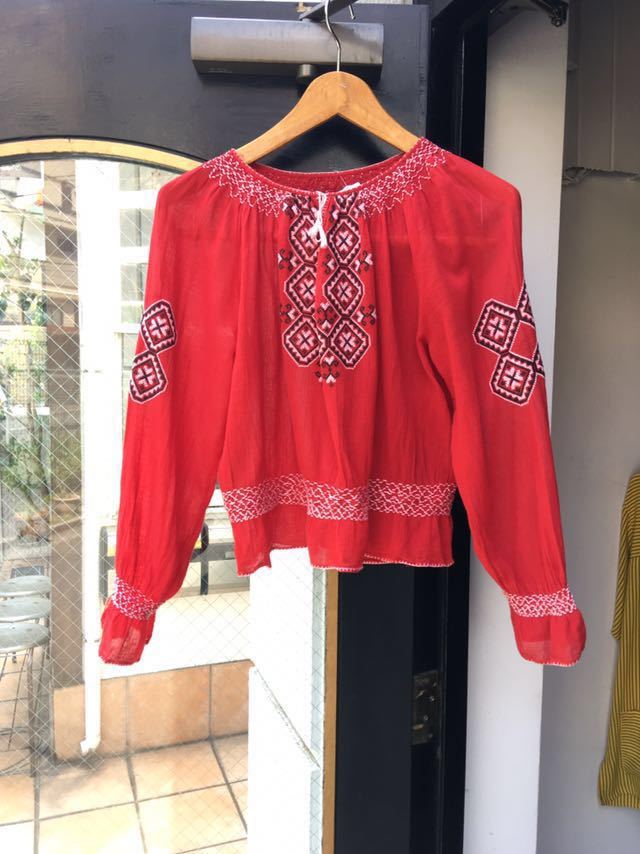 ヨーロッパ古着 エスニックブラウスcotton 刺繍 BLOUSE 長袖 vintage