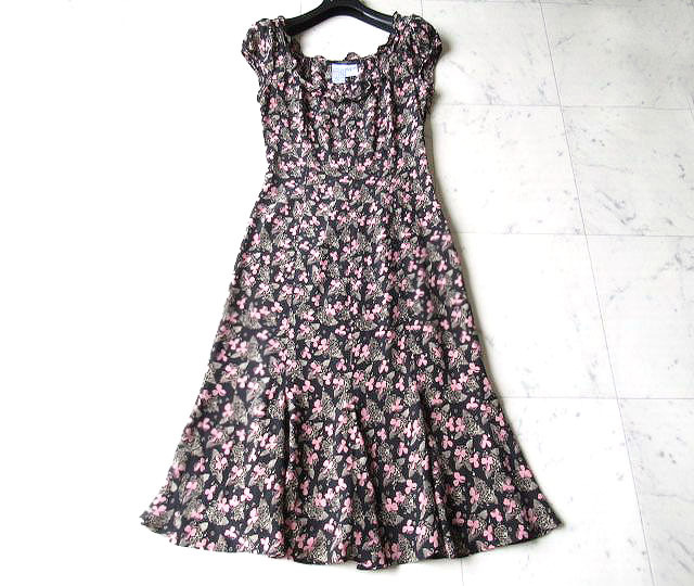 【格安，新品】 マックスマーラ MaxMara WEEKEND パピヨン さらさら シルク ワンピース 42 Size(ワンピース)｜売買されたオークション情報、yahooの商品情報をアーカイブ公開 - オークファン ワンピース