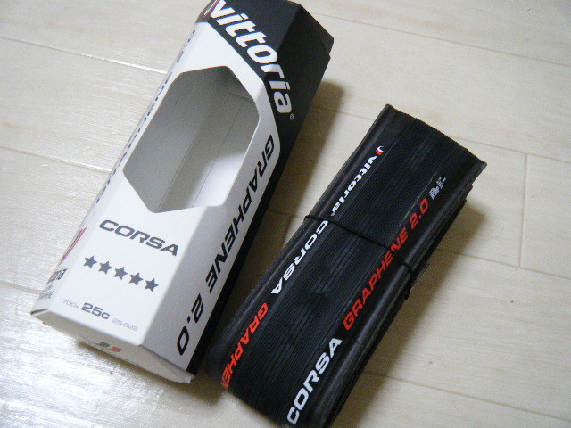 【お得，新品】 最新 ビットリア CORSA 2.0 700&times;25C クリンチャー 黒 グラフェン2.0(700C（クリンチャー、WO）)｜売買されたオークション情報、yahooの商品情報をアーカイブ公開 - オークファン タイヤ