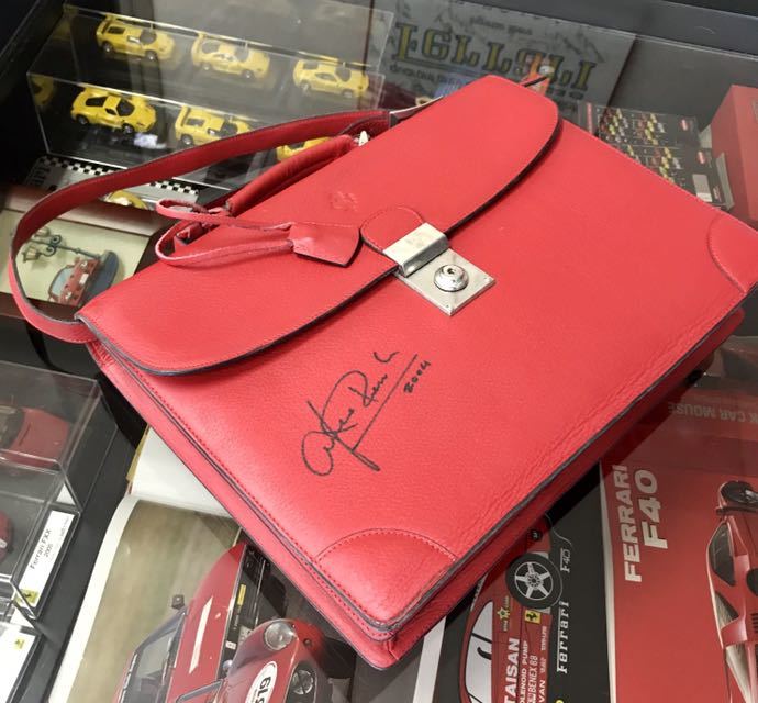 定番人気，SALE 直筆サイン Ferrari フェラーリ F1バッグ バック シューマッハ バリチェロ 328 348 355 360 430 458 512 テスタロッサ(フェラーリ)｜売買されたオークション情報、yahooの商品情報をアーカイブ公開 - オ フェラーリ