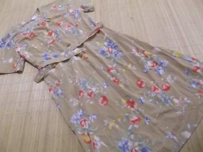 まとめて 昭和レトロ70年代古着系ベージュ花柄ワンピース Xlサイズ以上 売買されたオークション情報 Yahooの商品情報をアーカイブ公開 オークファン Aucfan Com
