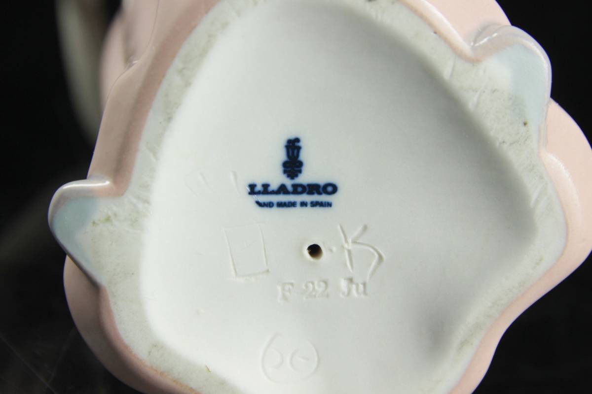 ◇櫟◇ 百貨店購入 LLADRO リヤドロ 「麦わら帽子を持つ少女」 人形