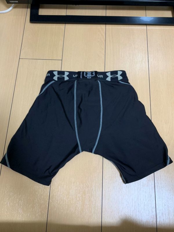 部室整理 アンダーアーマー コンプレッションショーツ 黒色 スパッツ 野球部 MD ヒートギア UNDER ARMOUR No.9 ☆e発送