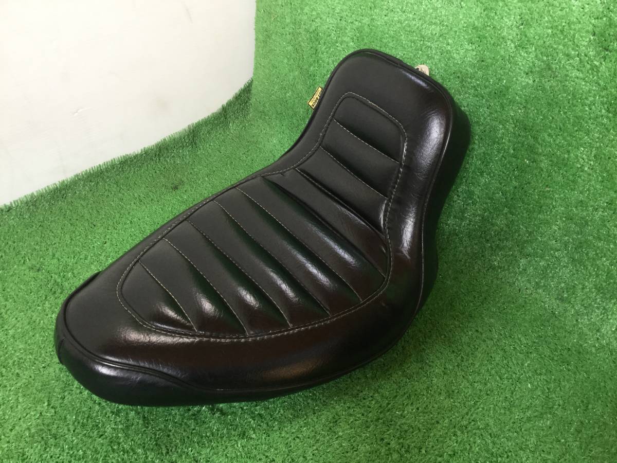 ☆ハーレー☆HOT-DOCKホットドッグシングルシート☆コブラシート☆FXST