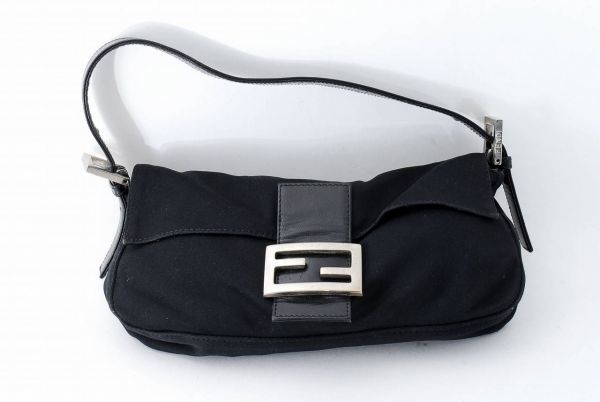 中古】フェンディ FENDI ハンドバッグ ブラック ロゴバックル ナイロン