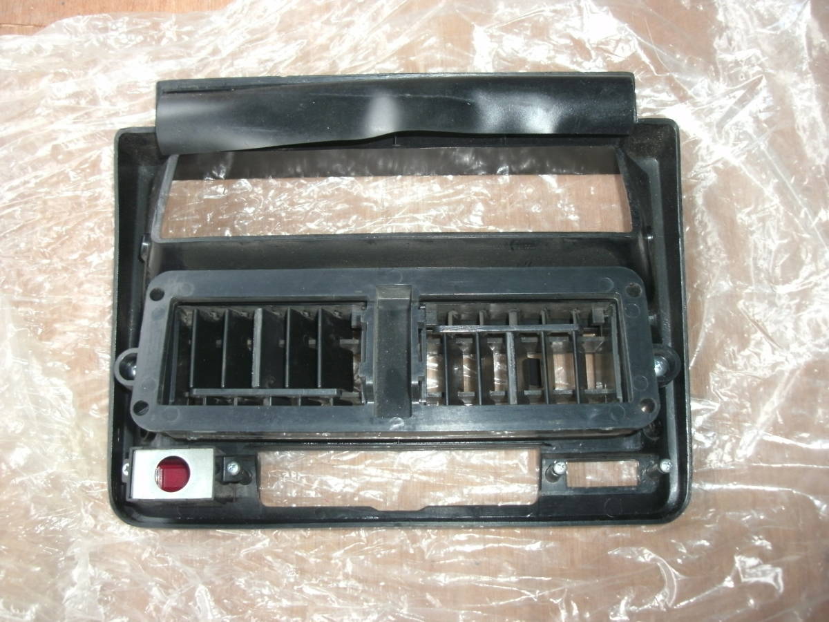 フェアレディZ S30Z後期 センターコンソールパネル 美中古 ソレックスL 