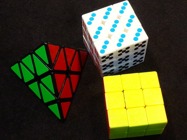 変形 ピラミッド ピラミンクス 三角 図柄 サイコロ スピード キューブ パズル なめらか 変化 まとめて 特殊 ルービック ３個セット ルービックキューブ 売買されたオークション情報 Yahooの商品情報をアーカイブ公開 オークファン Aucfan Com