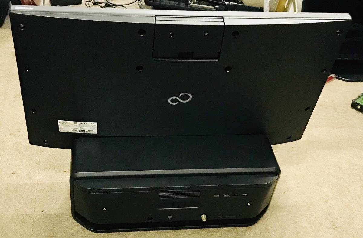 富士通 ESPRIMO FH90/A3 （Core i7-6700HQ， RAM DDR4 4GB， HDD 3TB