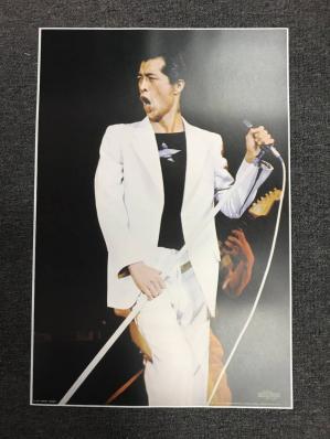  矢沢永吉 ポスター 日比谷 白スーツ 白スタンドマイク A1(ミュージシャン)｜売買されたオークション情報、yahooの商品情報をアーカイブ公開 - オークファン ミュージシャン