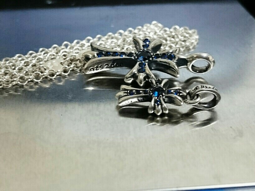 重さ12.33g 正規 クロムハーツ タイニーファットクロスチャーム ベビーファットクロスチャーム サファイア ロールチェーンネックレス 45cm クロムハーツ パヴェダイヤ タイニー FAT TINY ファットの通販