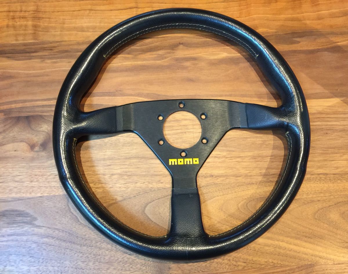 MOMOボス VOLVO240／242 エアバック無車用 9010
