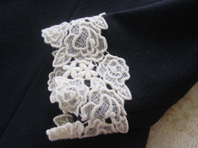 エムズグレイシー スパンコール 花柄刺繍 スカラップワンピース リボン