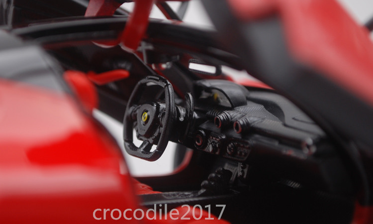 新品超豪華　1/18 乗用車モデル　フェラーリ合金車模型　貴重品 お誕生日プレゼント 完成品模型 自動車 乗用車AO289