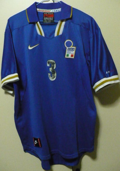 【送料無料，大人気】 1996-97NIKE ナイキ 製イタリア代表 H 半袖ユニフォーム背番号3MALDINI マルディーニ ネーム入りＬ 青(イタリア)｜売買されたオークション情報、yahooの商品情報をアーカイブ公開 - オークファン ユニフォーム