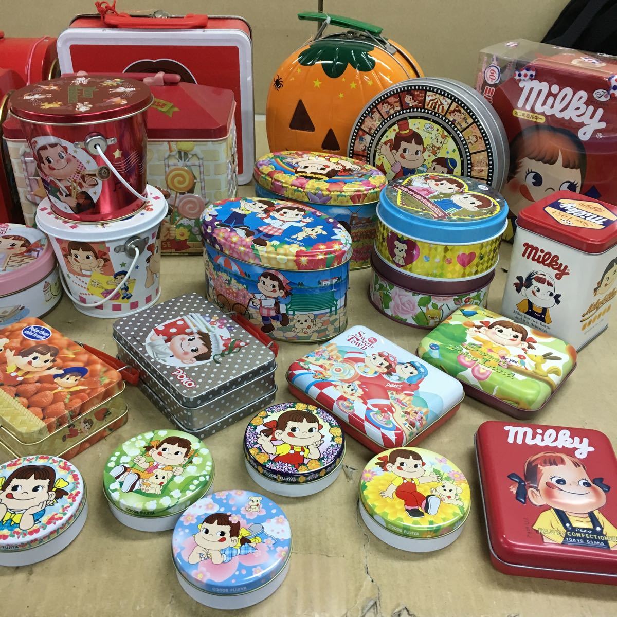 不二家 ペコちゃん 缶 1291ペコちゃん缶おまとめ 公式通販 缶ケース